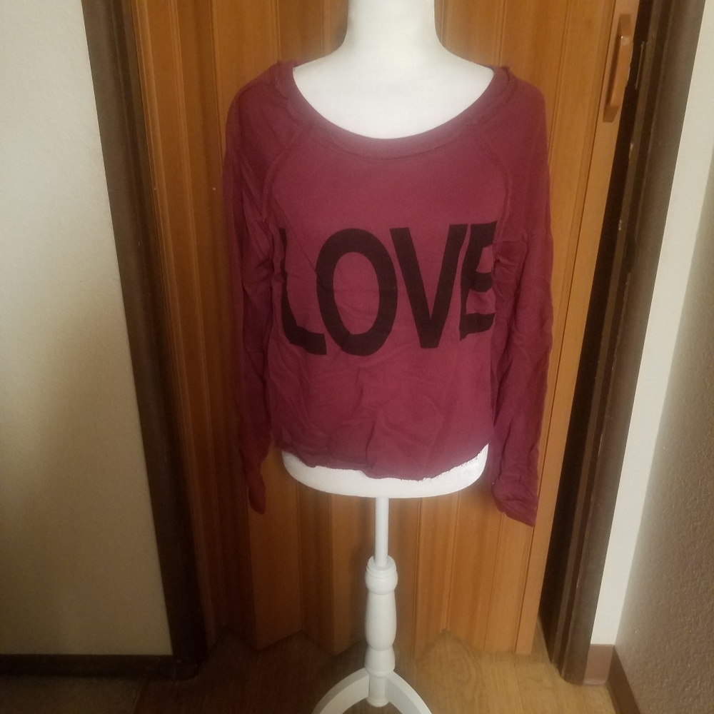 BURGUNDY LOVE SWEAT SHIRT